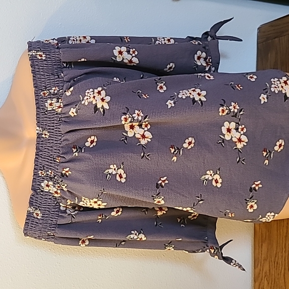 Rue21 Tops - Rue21 blouse with asian print size medium